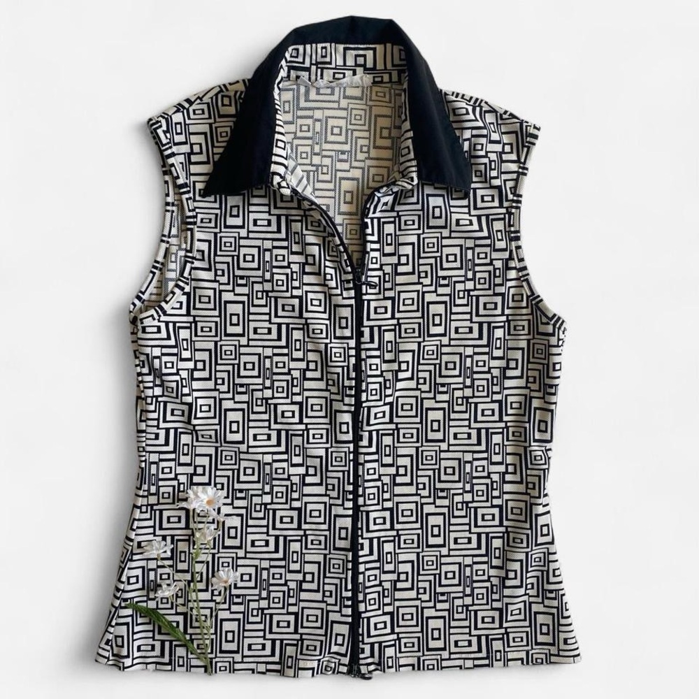 French vintage black & white square print top